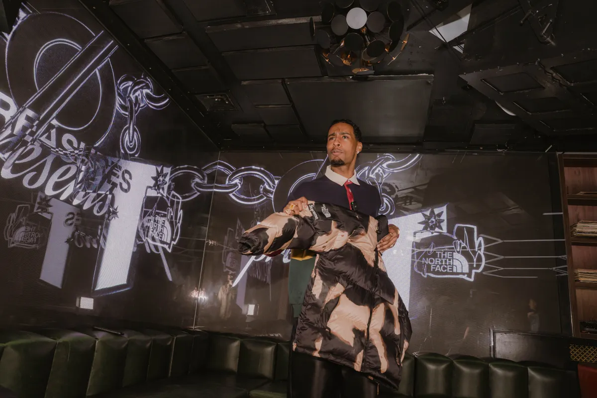 Tilt Treasures es la serie de subastas de moda en live que Londres no sabia que necesitaba